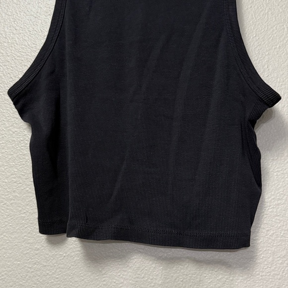 H&M Cropped Ribbed Tank Top - Picture 5 of 9